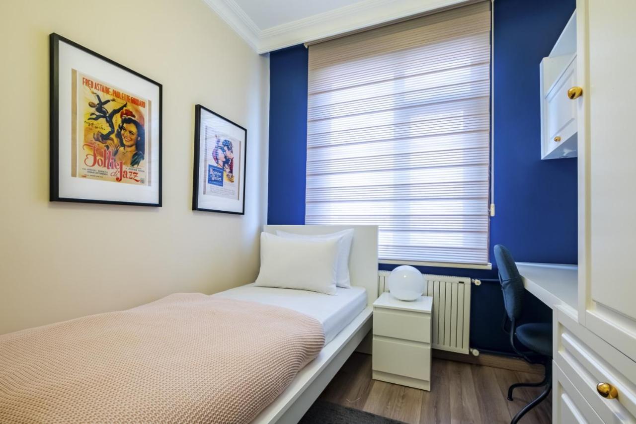 Captivating Flat With Balcony Near Besiktas Pier Leilighet Istanbul Eksteriør bilde